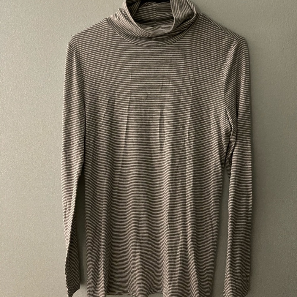 Lou & Grey Turtle Neck